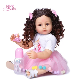 NPK 55 см Кукла Reborn baby для малышей, модная кукла-девочка, оригинальное полное тело, мягкий силикон, гибкие настоящие мягкие на ощупь вьющиеся волосы, прищепка
