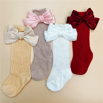 Новые летние носки для маленьких девочек с милыми большими бантами, мягкие хлопковые эластичные однотонные сетчатые носки для новорожденных, гольфы для маленьких девочек