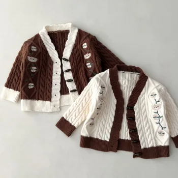 Вязаный кардиган для маленьких девочек, весенне-осенняя одежда с цветочной вышивкой и V-образным вырезом, детский свитер из лоскутного трикотажа, мягкое пальто в корейском стиле