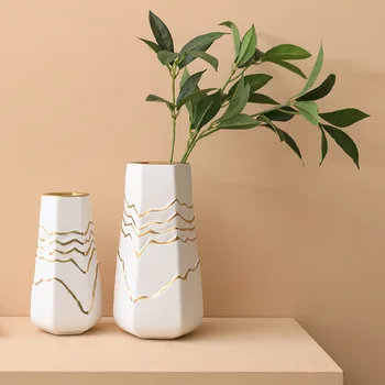Белая ваза Современный домашний дисплей Декор для гостиной Неправильной формы Держатель для цветов Винтажный цветочный горшок с золотой волнистой леской